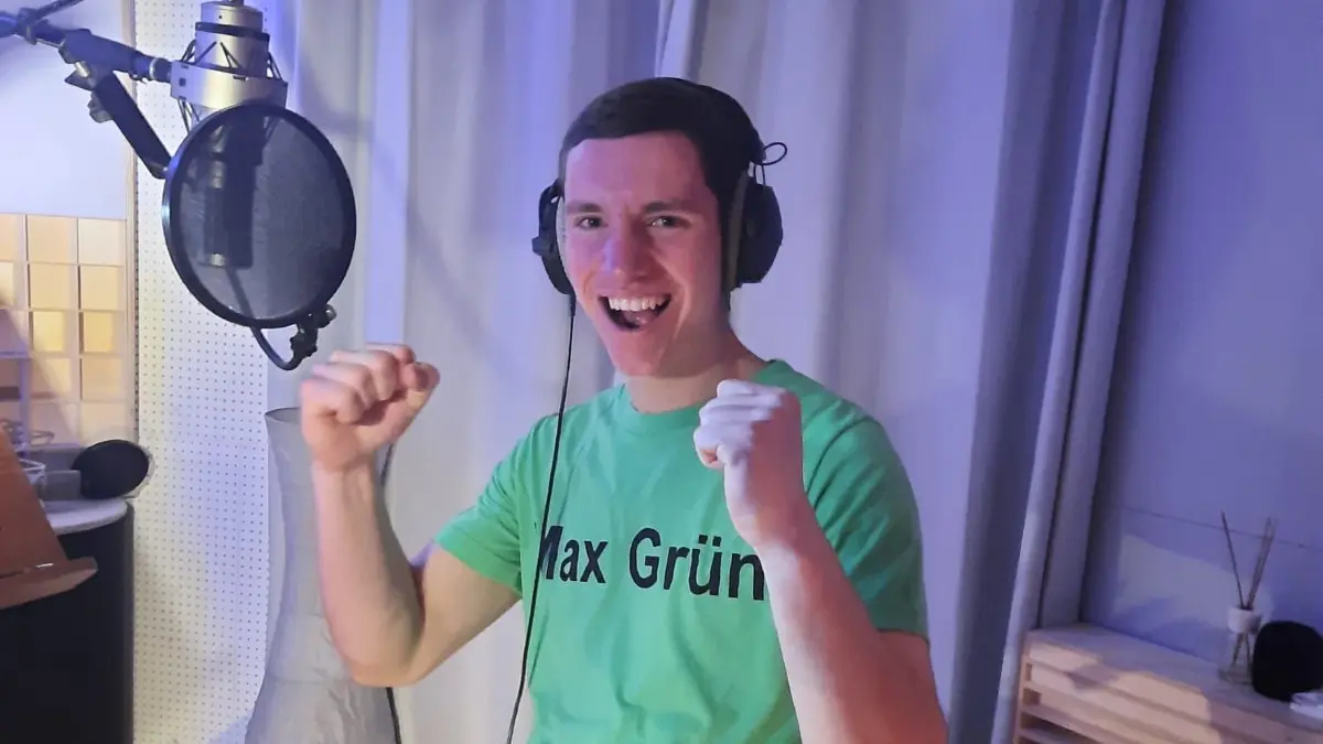 Im Tonstudio hat Max Grün bereits eigene Songs aufgenommen.