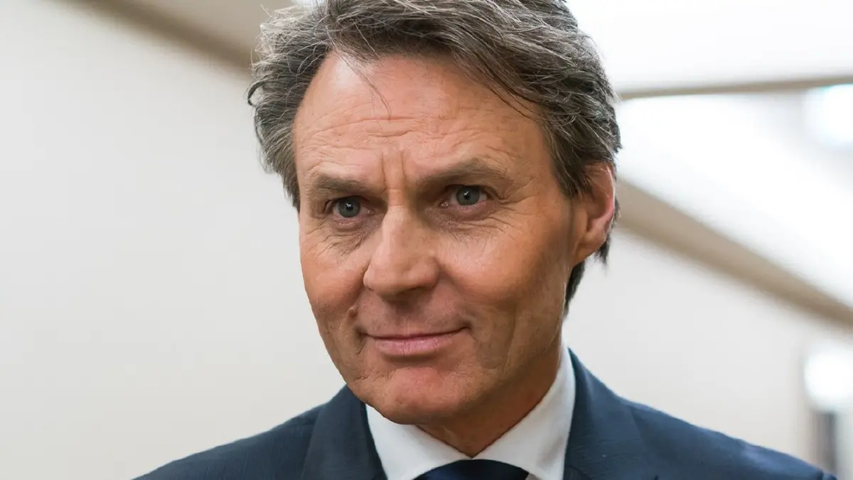 Jo Gerner (Wolfgang Bahro) hat Patrick kurz vor seinem Tod aus der Familie verstoßen.