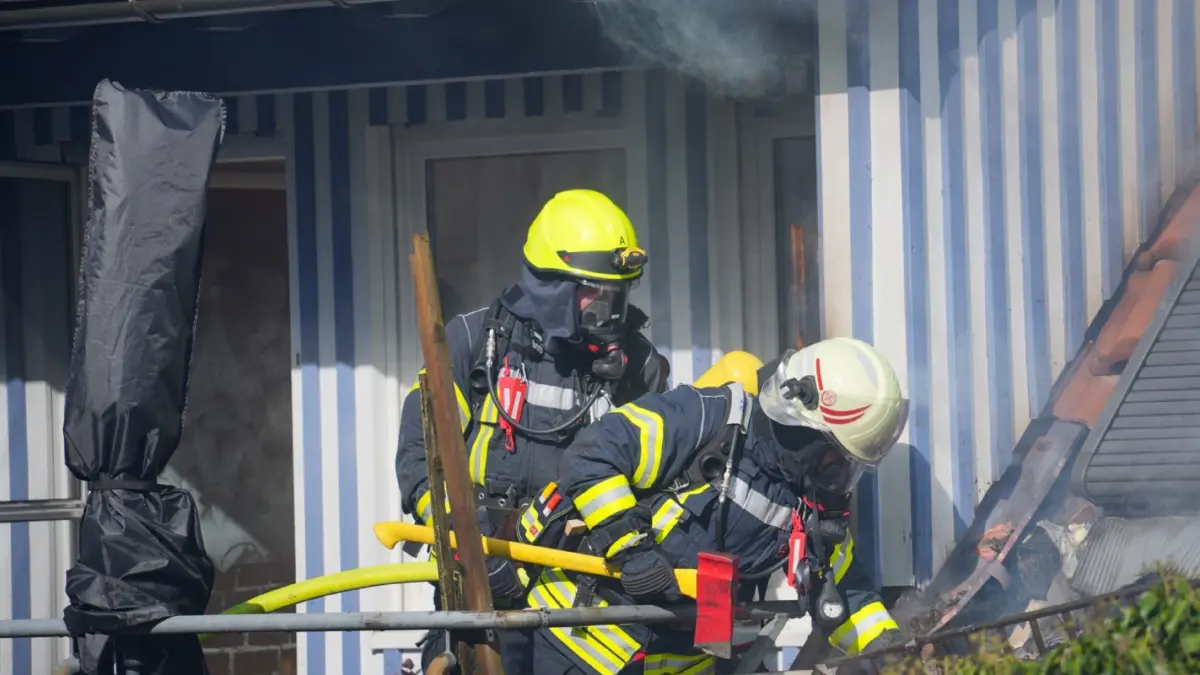 Am Mittwochnachmittag kam es in Albershausen zu einem Balkonbrand. Die Feuerwehr Albershausen sowie Uhingen waren vor Ort.