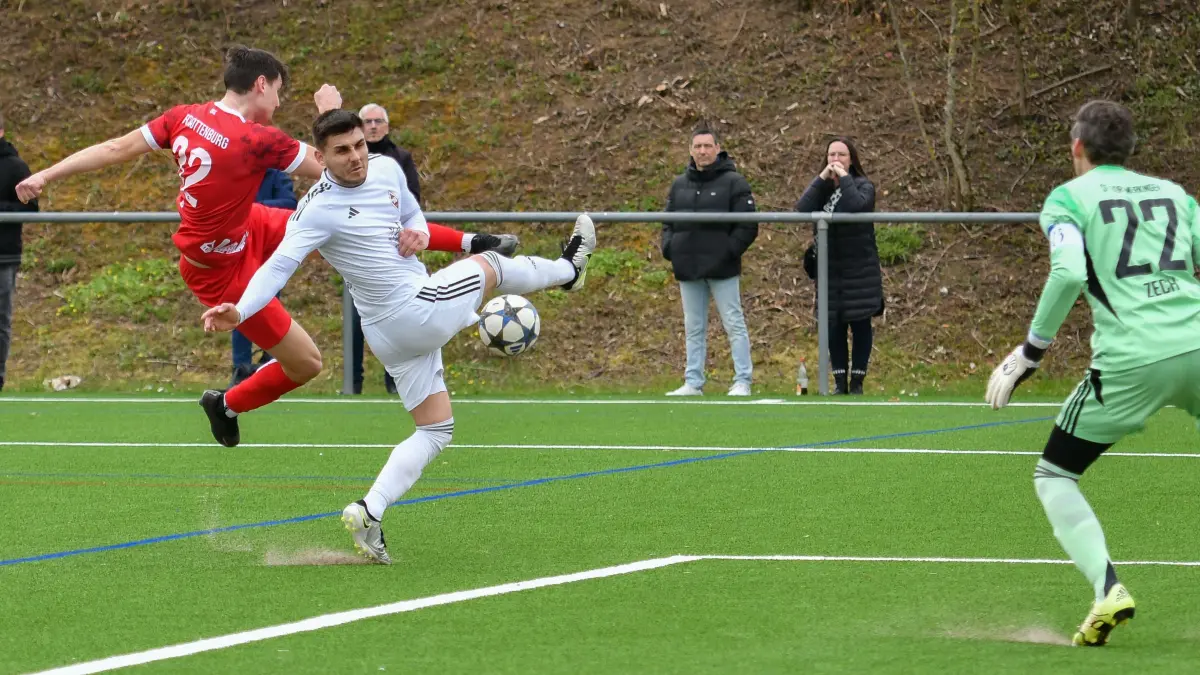 Fußball-Verbandsliga: FC Rottenburg siegt mit defensiver Glanzleistung ...