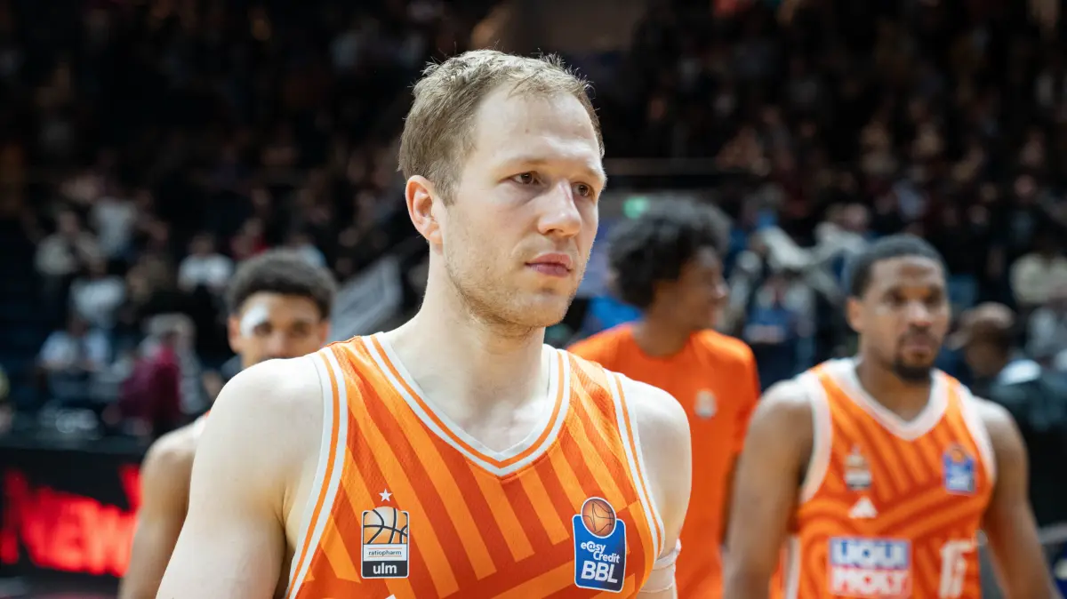 GER, Basketball Loewen Braunschweig gegen ratiopharm Ulm, Basketball, easyCredit BBL, Woche 28, Spielzeit 2025/26, 04.04.2026: Christian Sengfelder (Nr. 43 ratiopharm Ulm) nach dem Spiel
GER, Basketball Loewen Braunschweig gegen ratiopharm Ulm, Basketball, easyCredit BBL, Woche 28, Spielzeit 2025/26, 04.04.2026
Foto: Eibner/Daniel REINELT