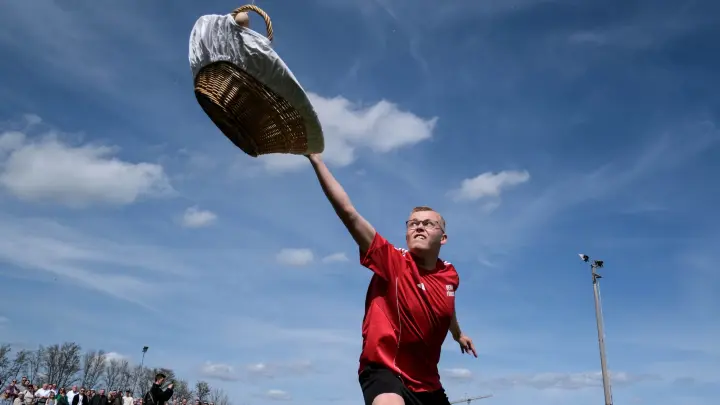 Kiebingens verrückteste Tradition zieht 2000 Leute an