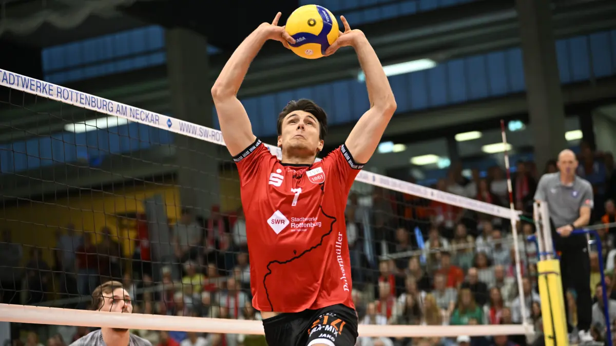 TV Rottenburg vs. VV Humann Essen, Volleyball, 2. Bundesliga Sued, Playoff Viertelfinale, Spiel 8, Saison 2025/2026, 04.04.2026: Milan Kvrzic (TV Rottenburg, #07)
TV Rottenburg vs. VV Humann Essen, Volleyball, 2. Bundesliga Sued, Playoff Viertelfinale, Spiel 8, Saison 2025/2026, 04.04.2026,
Foto: Eibner-Pressefoto/Ralph Kunze