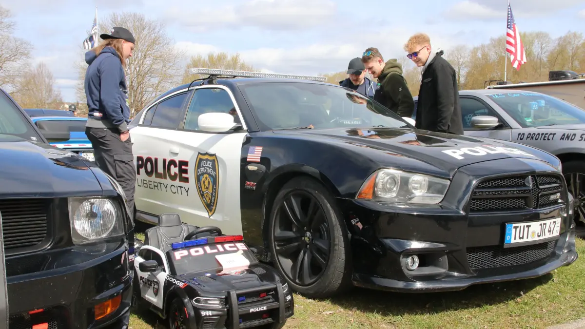 US-Car-Treffen Empfingen US Car Polizei Rummel