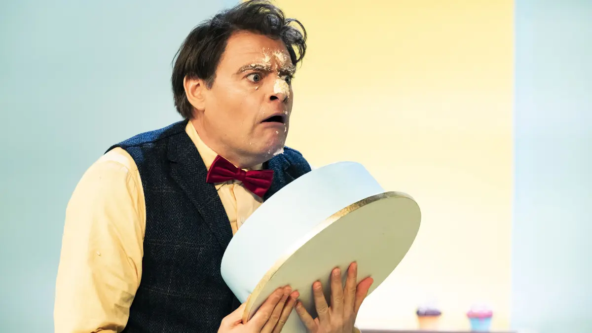 Comedian Max Giermann spielt den Moderator Frank Anders im Kölner "Tatort: Showtime".