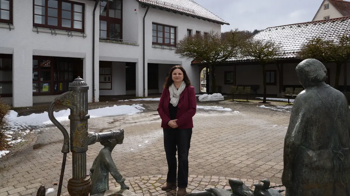 Seit 2001 ist Silke Hirsch für die Finanzen der Gemeinde Gomadingen zuständig. Jetzt möchte sie Bürgermeisterin werden.