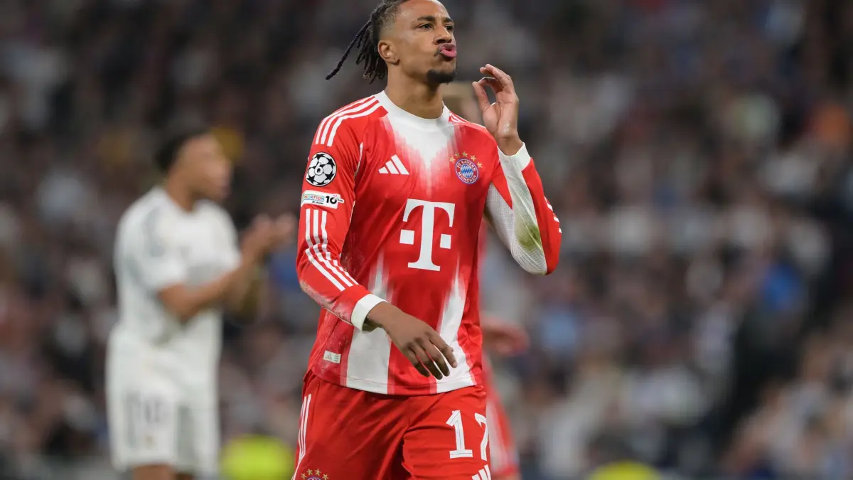 Real Madrid - FC Bayern München: 07.04.2026, Spanien, Madrid: Fußball, Männer: Champions League, Real Madrid - Bayern München, K.o.-Runde, Viertelfinale, Hinspiele, Santiago Bernabeu, Michael Olise (Bayern München) reagiert. Foto: Peter Kneffel/dpa +++ dpa-Bildfunk +++