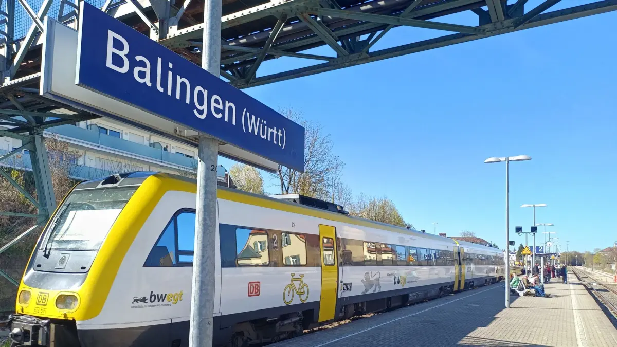 Am Dienstag fuhr planmäßig ein Zug Richtung Stuttgart in den Balinger Bahnhof ein.