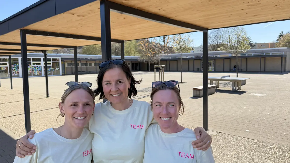 Die Organisatorinnen Lisa Wägele (von links), Elvira Heck und Jennifer Ungelenke freuen sich auf den zweiten Frauen-Flohmarkt am Samstag, 20. Juni, im Schulhof der GMS Rangendingen.