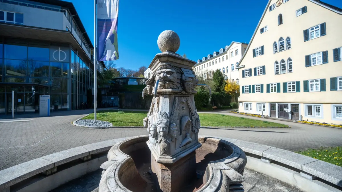 Christhophsbad Brunnen Sauerbrunnen defekt
