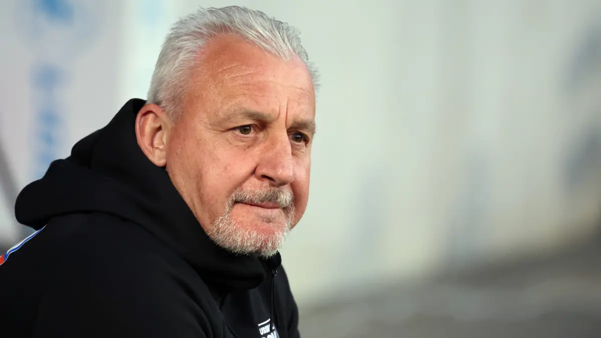 08.04.26 VfB Stuttgart II - SSV Ulm 1846: 08.04.26 VfB Stuttgart II - SSV Ulm 1846 Deutschland, Großaspach, 08.04.2026, Fussball, 3. Liga, Saison 2025/2026 VfB Stuttgart II - SSV Ulm 1846: Pavel Dotchev Trainer SSV Ulm 1846. *** 08 04 26 VfB Stuttgart II SSV Ulm 1846 Germany, Großaspach, 08 04 2026, Football, 3 Liga, Season 2025 2026 VfB Stuttgart II SSV Ulm 1846 Pavel Dotchev Coach SSV Ulm 1846