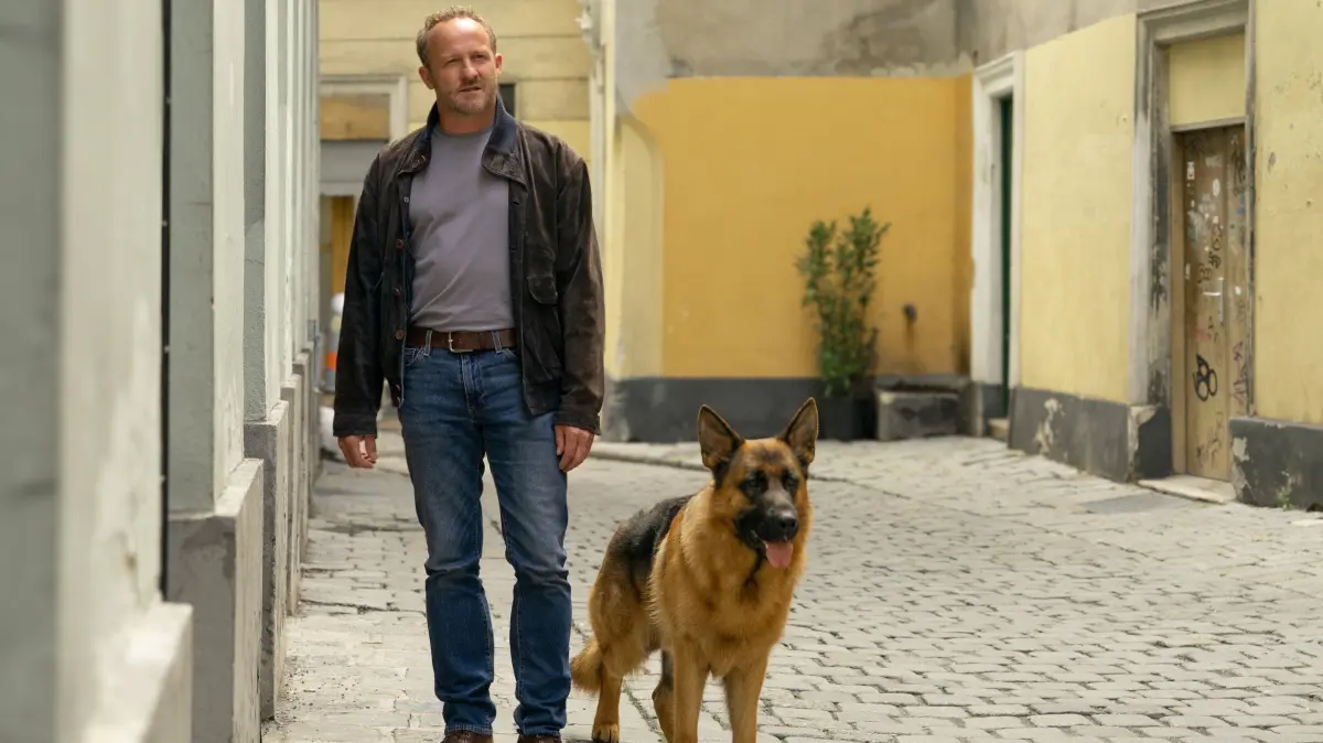 Am 13. April 2026 startet „Kommissar Rex“ mit Maximilian Brückner auf Sat.1