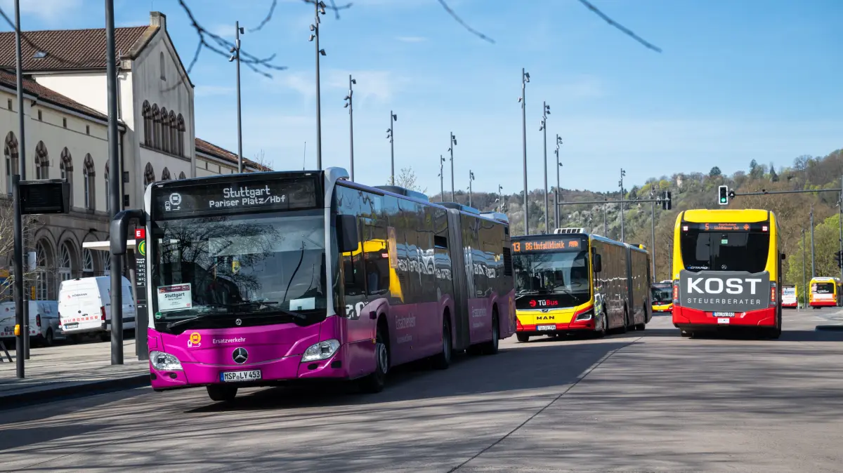 Tübus, Stadtwerke Tübingen, Bus, Öffentlicher Nahverkehr, Haltestelle, Europaplatz, ZOB, Hauptbahnhof, Schienenersatzverkehr (SEV) nach Stuttgart, Baustelle, Deutsche Bahn