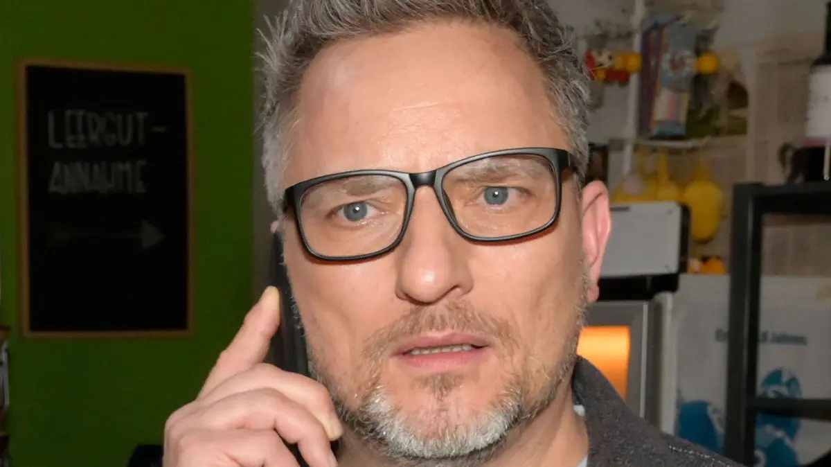 Michi (Lars Pape) steht bei GZSZ kurz vor der Trennung.