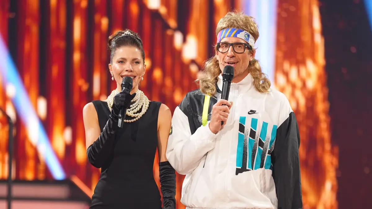 Das altbewährte Moderations-Duo führt auch durch „Let’s Dance“ 2026.