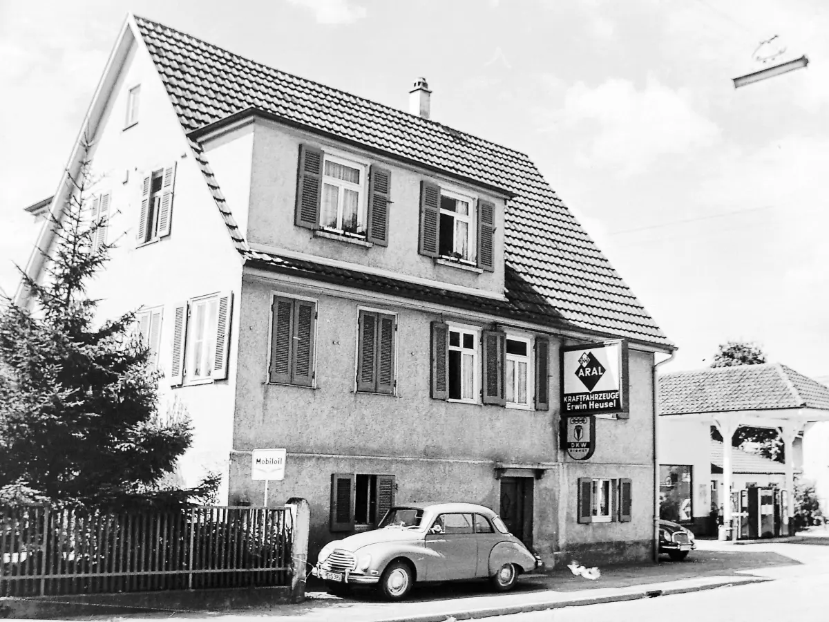 Autohaus Heuselhistorische BilderPagodeFoto: Unternehmen⇥Honorarfrei