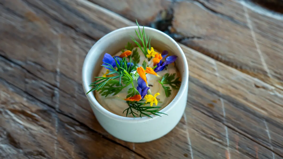 Frischkäse mit Orangen- und Zitronenabrieb