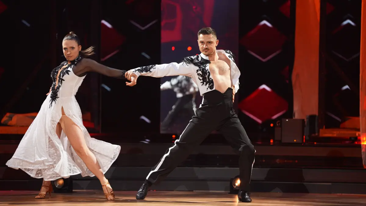 Bianca Heinicke erhielt die wenigsten Punkte und schied in Show 5 gemeinsam mit Profi Zsolt Sándor Cseke aus.