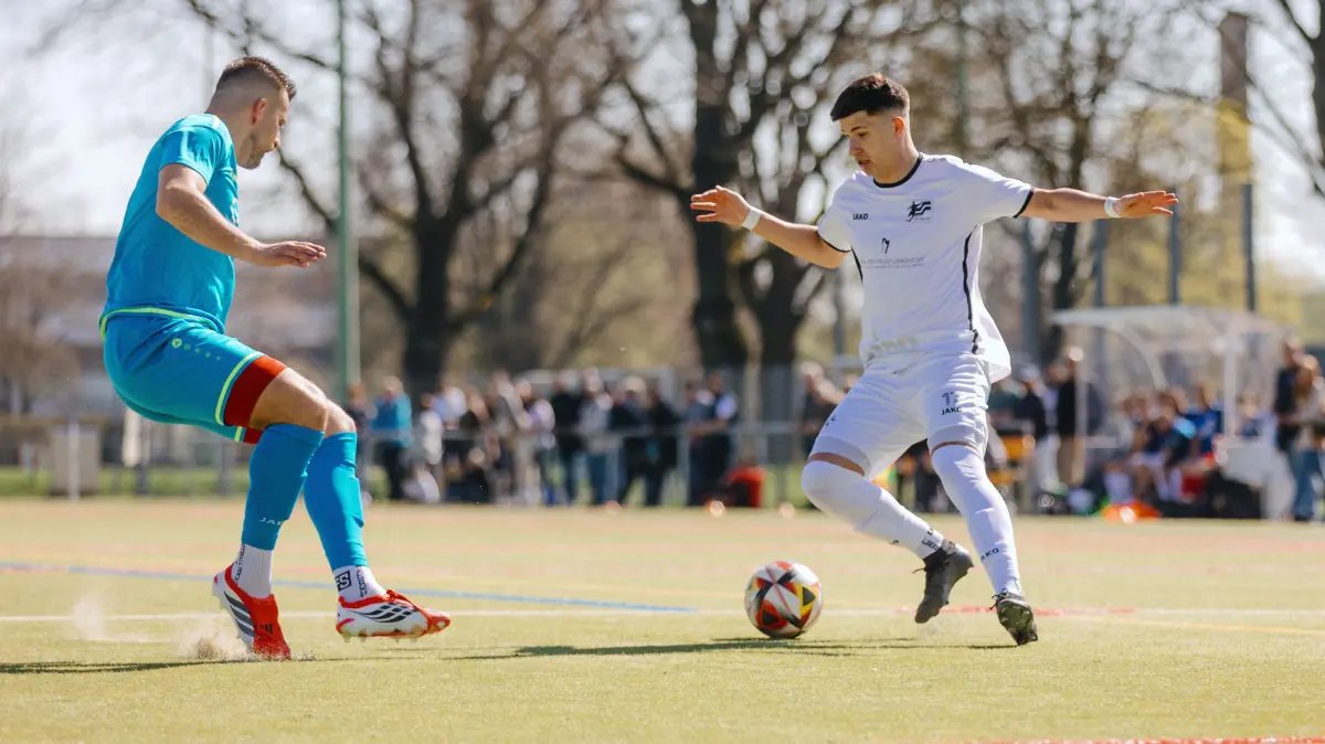 Fußball, Landesliga: Das waren die Spiele am Wochenende, Fotoauftrag TSV Neu-Ulm gegen Srbija Ulm am Muthenhölzle