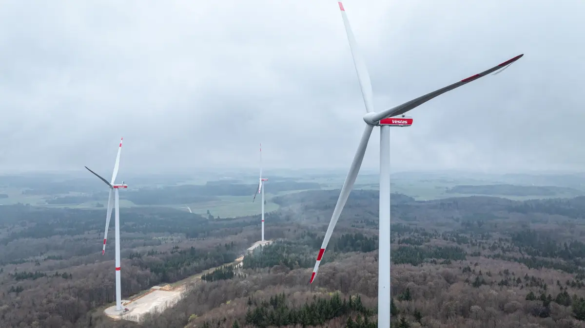 Windpark Hohfleck Sonnenbühl, Windrad, Windräder, Windenergie, grüne Energie, erneuerbare Energien, Energiewende, Strom, Alb, Wald