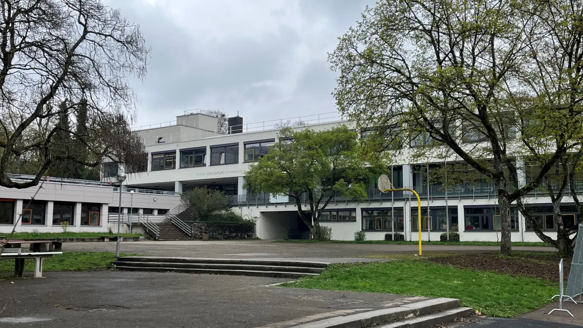 Am Dienstag, den 21. April 2026, beginnt am Schenk-von-Limpurg-Gymnasium in Gaildorf die heiße Phase. Die Abiturprüfungen gehen los. Es gibt keinen Latein-LK.