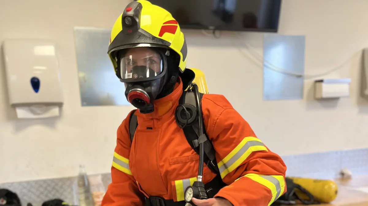 Sarah Wolz aus Langenburg in kompletter Schutzkleidung.