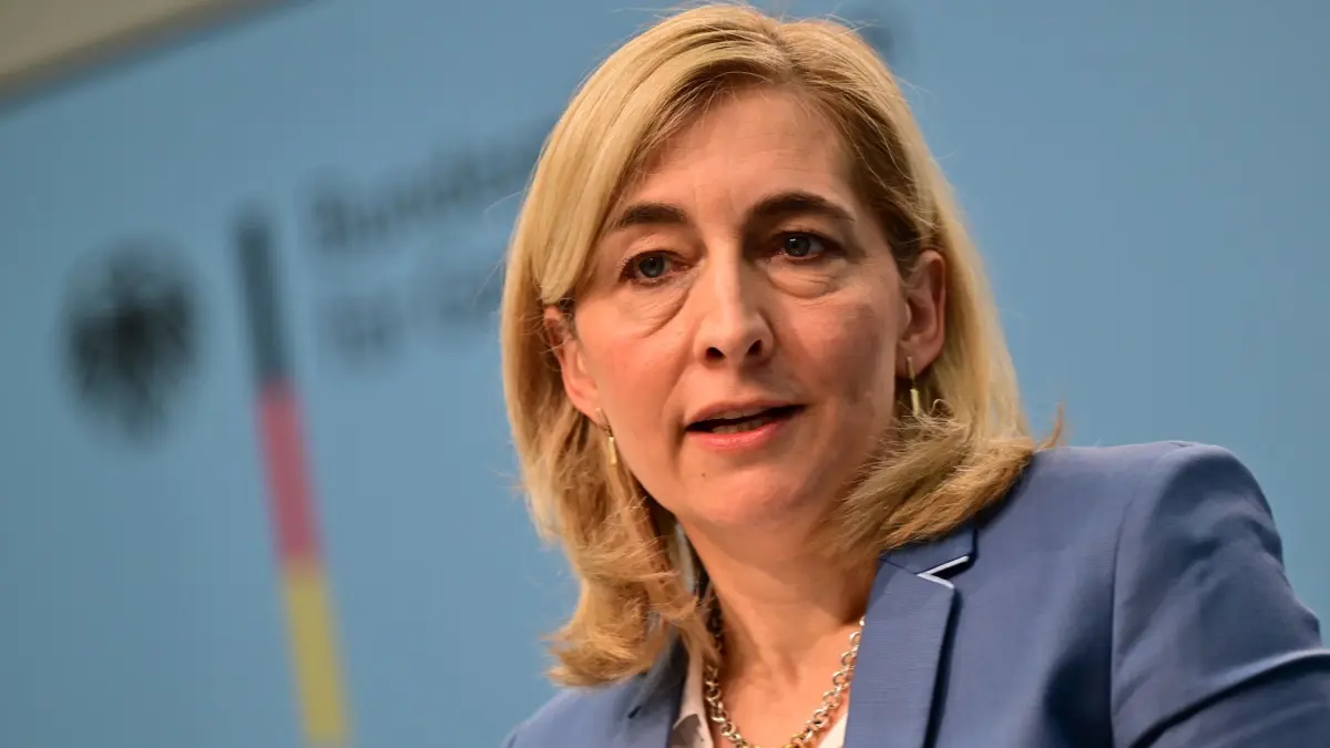 Ministerin Warken zur Finanzreform der gesetzlichen Krankenkasse