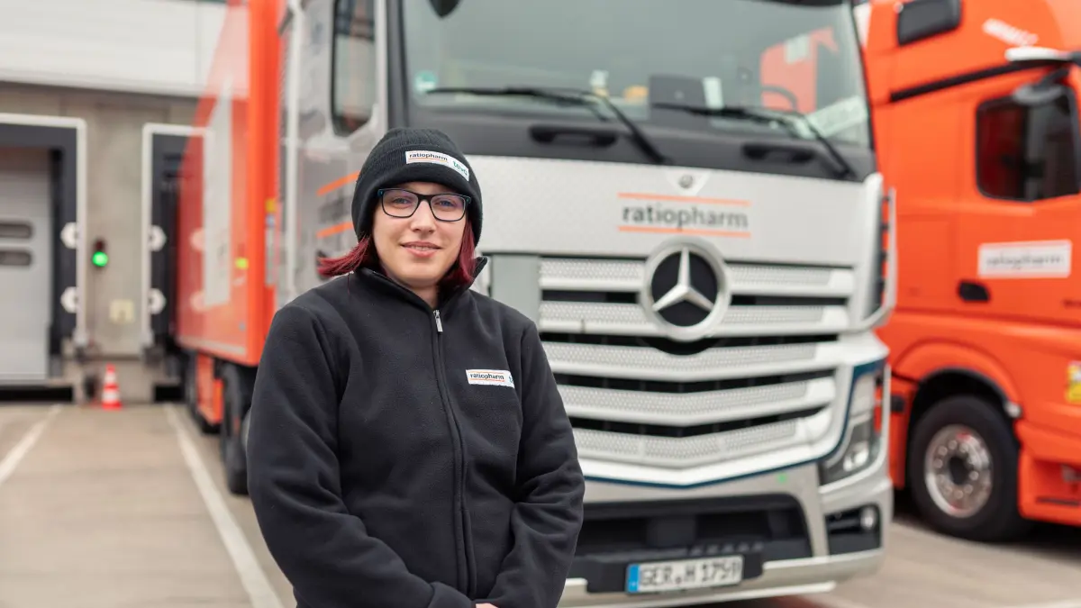 Wasserstoff-Lkw-Fahrerin bei Teva