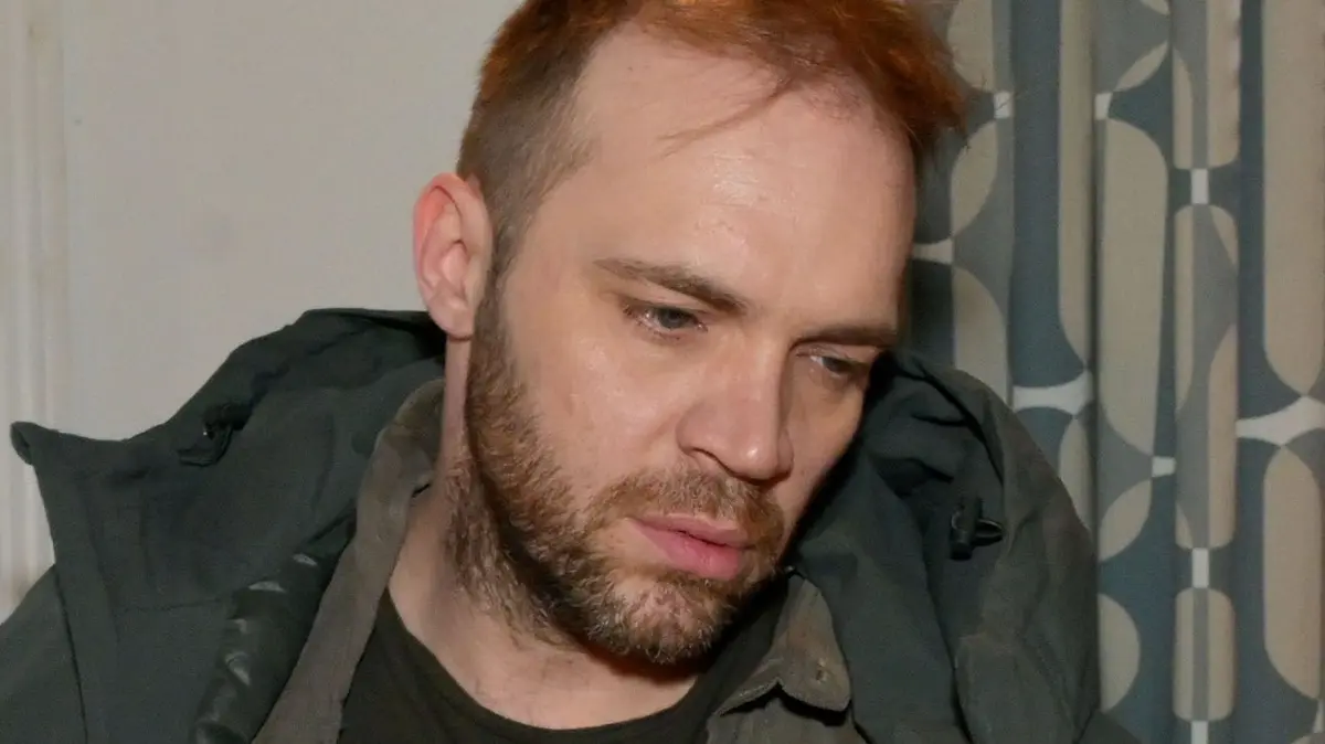 Erik (Patrick Heinrich) leidet unter der Trennung von Toni.