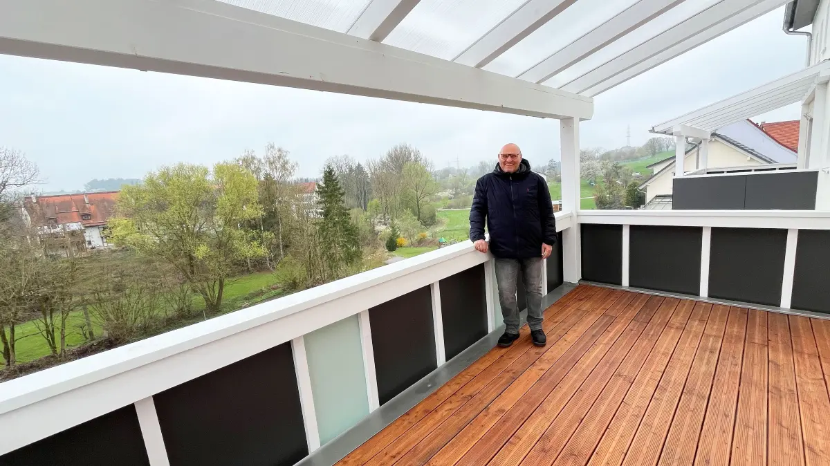 Bürgermeister Friedbert Dieringer freut sich - bei der Grundsanierung des Gesellenhauses sei nicht gekleckert, sondern geklotzt worden.