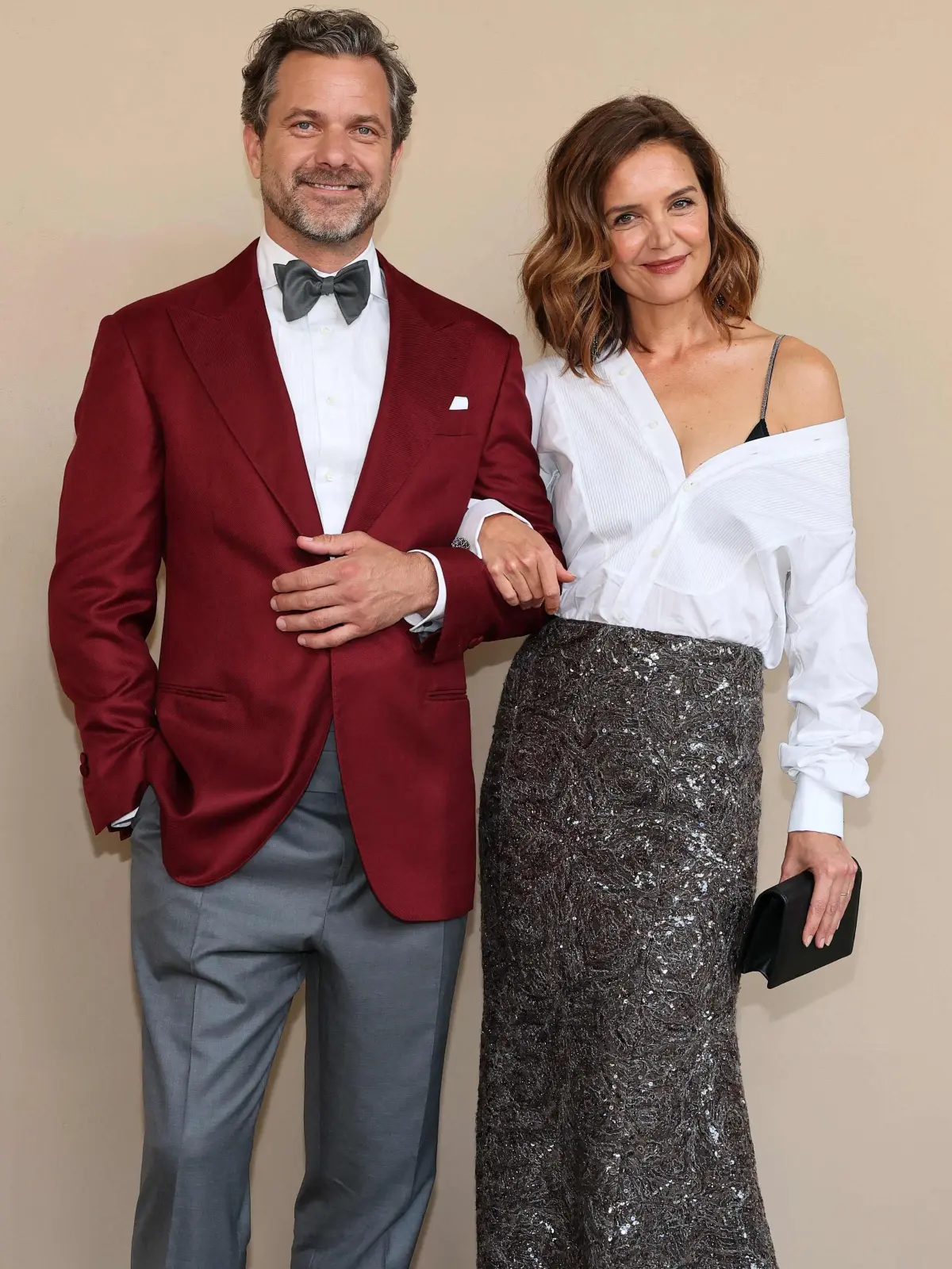 „Brunello: The Gracious Visionary“ New York Gala Screening: NEW YORK, NEW YORK - APRIL 14: Joshua Jackson and Katie Holmes attend the gala screening of "Brunello: The Gracious Visionary" at David Koch Theatre at Lincoln Center on April 14, 2026 in New York City. Dia Dipasupil/Getty Images/AFP (Photo by Dia Dipasupil / GETTY IMAGES NORTH AMERICA / Getty Images via AFP)