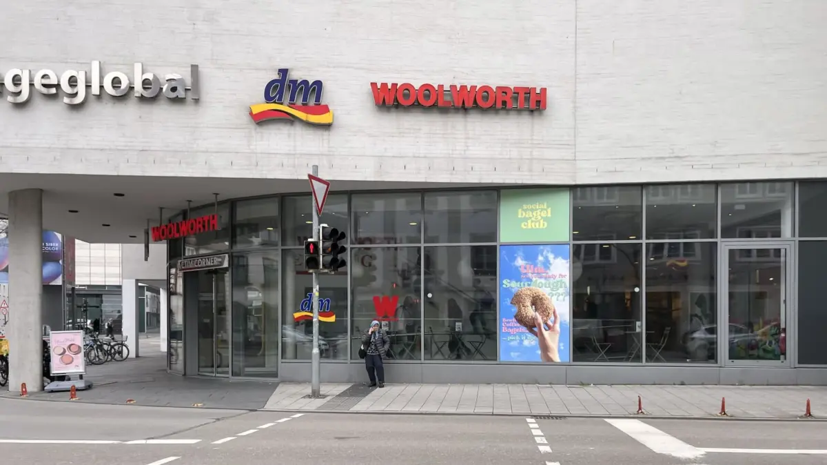 Active-Corner nennt sich das Wohn- und Geschäftshaus an der Ecke Frauenstraße/Neue Straße in Ulm. Hier ist DM seit der Eröffnung 2014 dort vertreten.