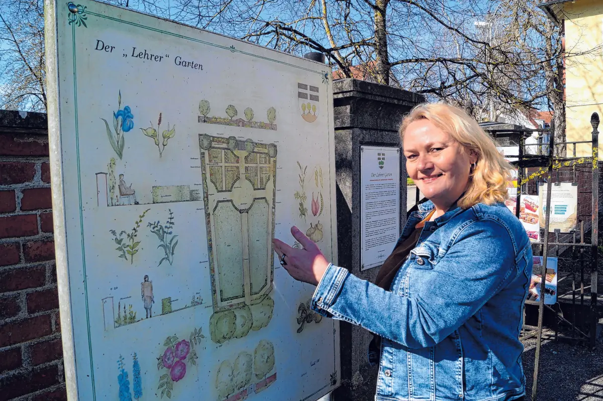 Für Ortsvorsteherin Sandra Frommeyer-Fülle gehört der Lehrer Garten zu ihren Lieblingsplätzen.⇥Fotos: Petra Starzmann