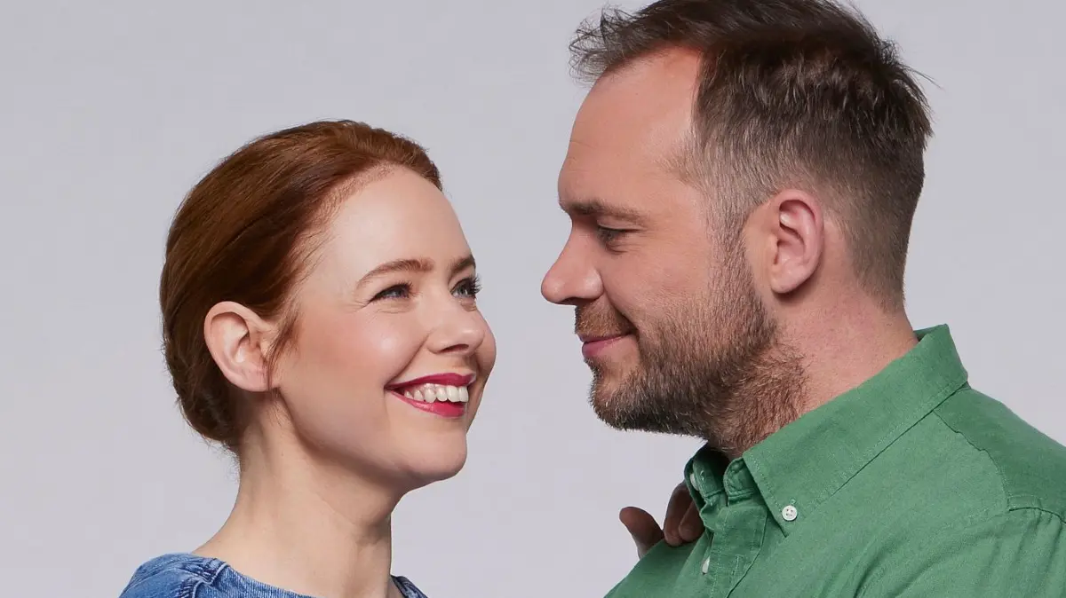 Toni (Olivia Marei) und Erik (Patrick Heinrich) haben sich vor kurzem getrennt.