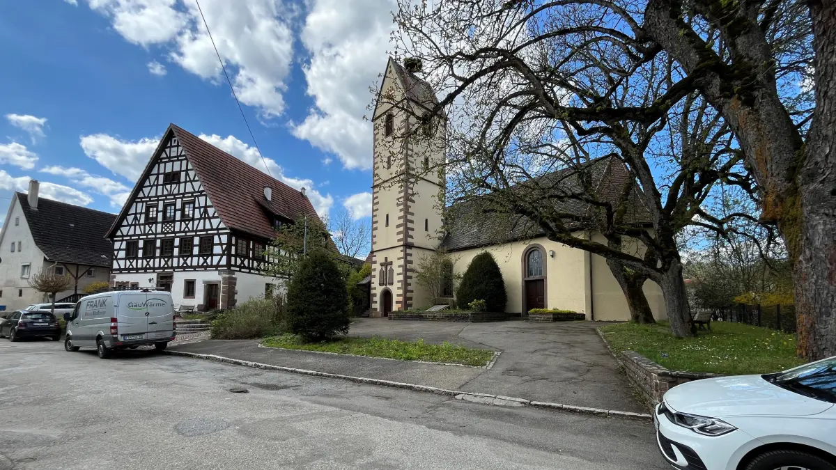 Der Platz vor der Kirche in Mühlheim soll ansprechender gestaltet werden.