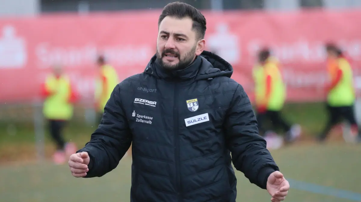 U19-Coach Mehmet Akbaba will mit der TSG BAlignen die Überraschung schafften und spitzenreiter Großaspach bezwingen.