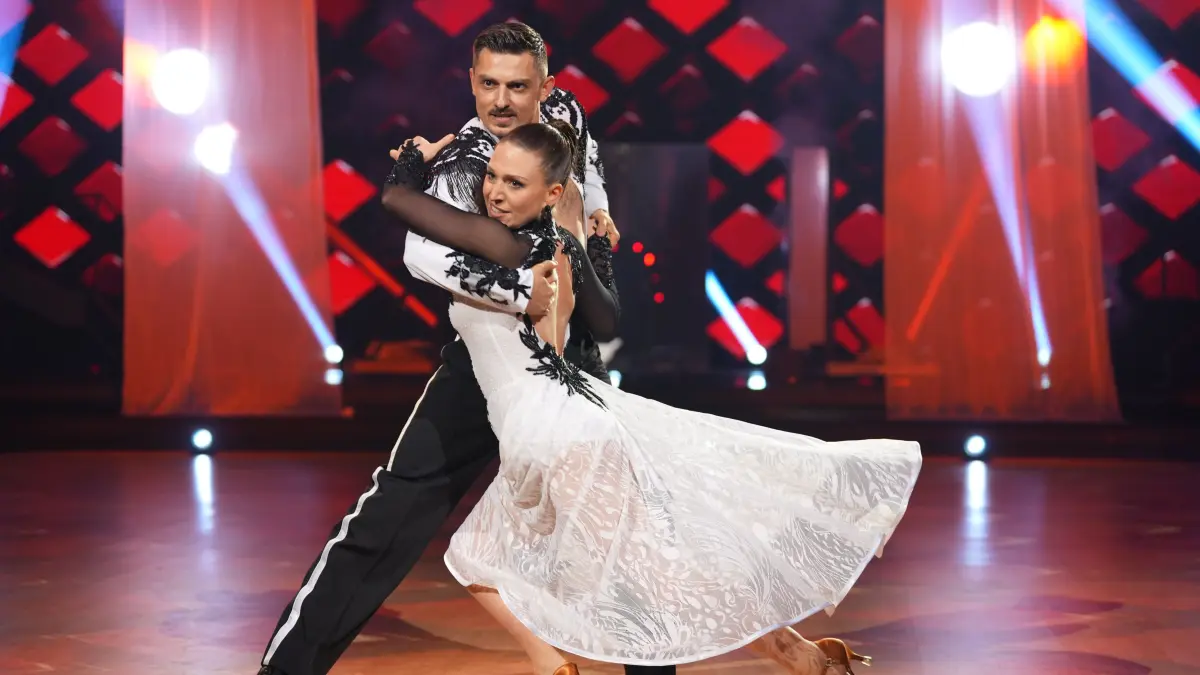 In der sechsten Entscheidungsshow von „Let’s Dance“ zeigen die Paare neue Tänze.