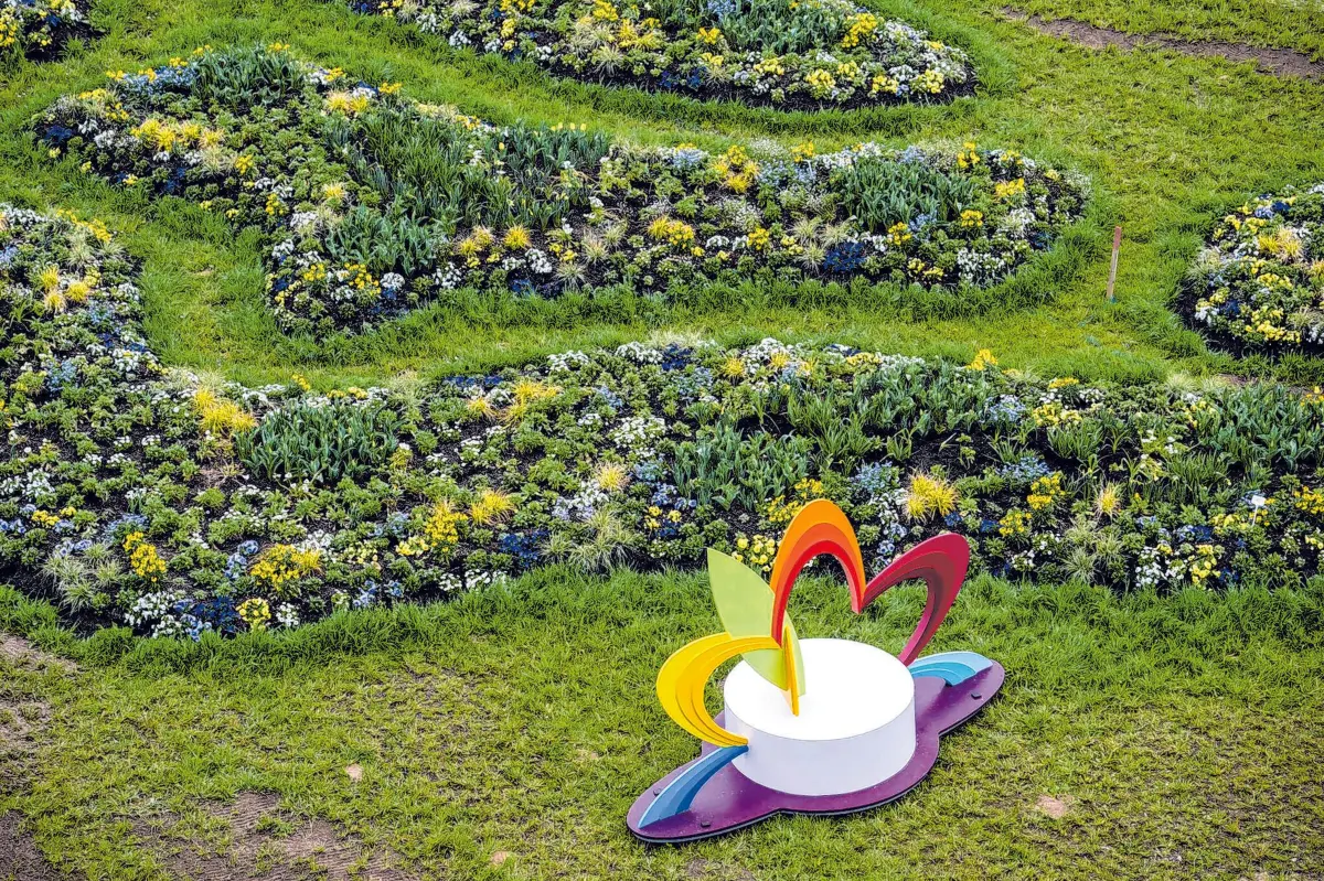 Das LGS-Logo im Grünen.