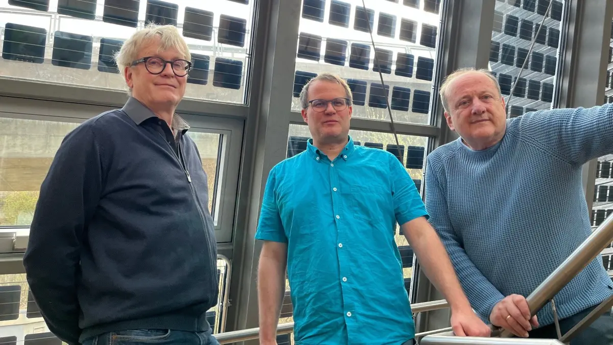 Plochingen Umweltzentrum Neckar-Fils Innovation PV Photovoltaik im Glas von inks Peter reiner Bastian Zinßer Matthias Weigert