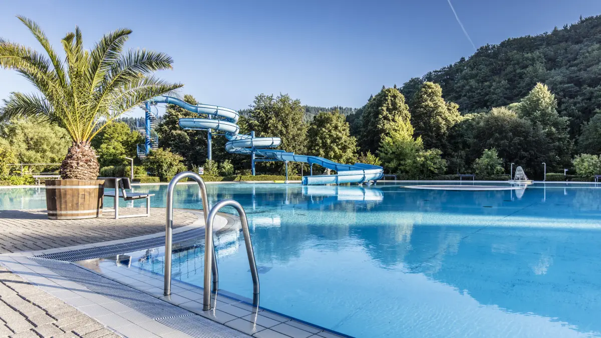 Tuniberg im Sommer 2008, Strandfreibad Freiburg im Breisgau