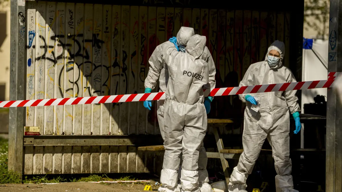 Karlsplatz - Polizei Spurensuche