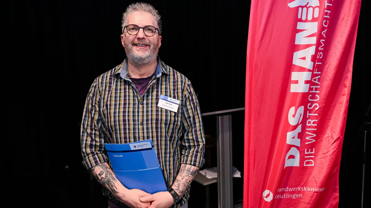 Tag des Ehrenamts der Handwerks Reutlingen 2026: Tuebingen 17.04.2026
Tag des Ehrenamts der Handwerks Reutlingen 2026
KFZ Meister Uwe Fleck (Horb) bekommt den Alfred Geisel Medaille
FOTO: Pressefoto ULMER / Markus Ulmer xxNOxMODELxRELEASExx