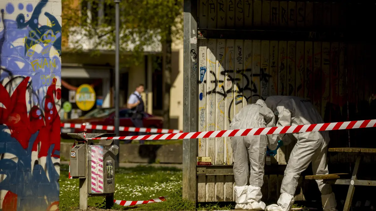 Karlsplatz - Polizei Spurensuche