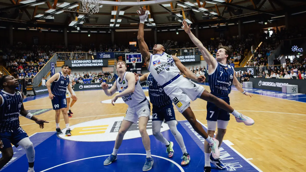 18.04.2026 BARMER 2. BBL - Pro A, 32. Spieltag, Hauptrunde, HAKRO Merlins Crailsheim vs. VfL SparkassenStars Bochum, Saison 2025/ 2026: 22 TJ Madlock