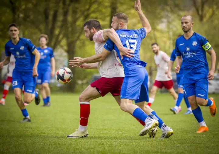 FC Srbija sorgt für Überraschung – So liefen die drei Bezirks-Duelle