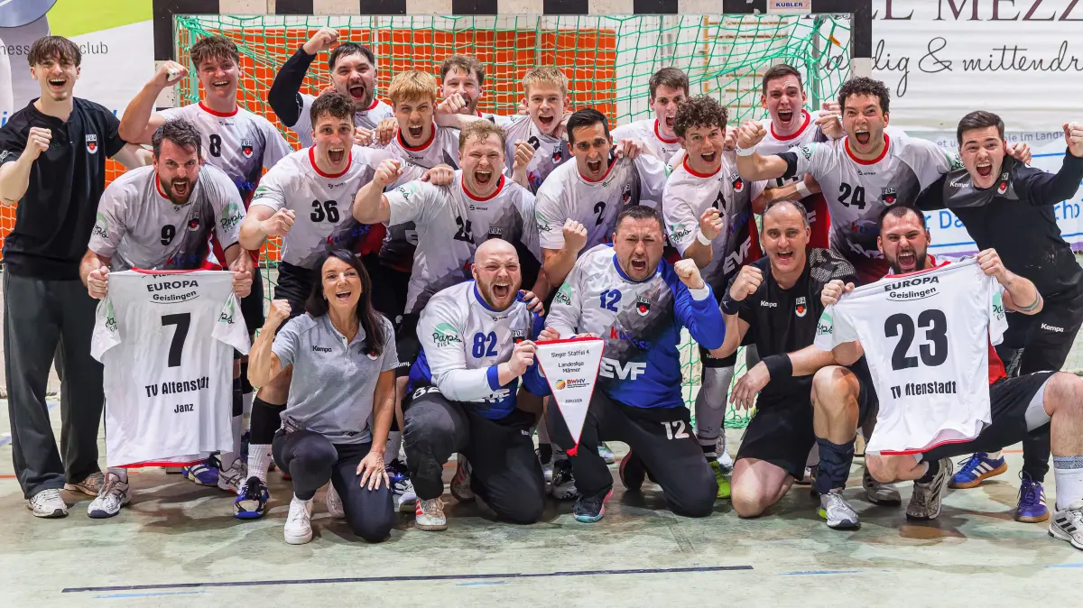 Handball Landesliga: Handball Landesliga; TV Altenstadt - TV Weingarten Handball;
Jubel beim Meister der Landesliga TV Altenstadt;
18.04.2026; Michelberghalle; Geislingen.
Foto: Thomas Madel
