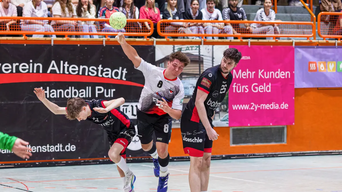 Handball Landesliga: Handball Landesliga; TV Altenstadt - TV Weingarten Handball;
Tim Sauther (TV Altenstadt, #8);
18.04.2026; Michelberghalle; Geislingen.
Foto: Thomas Madel