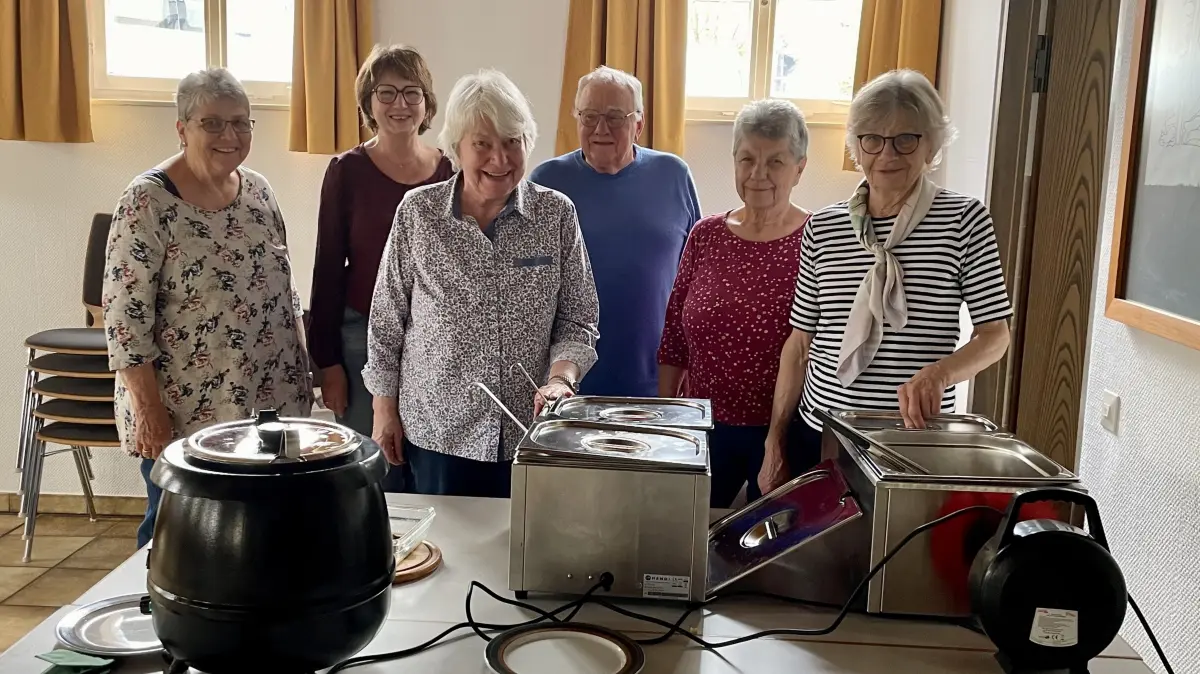 Das Helferteam rund um Köching Frida Schatz (rechts im Bild).