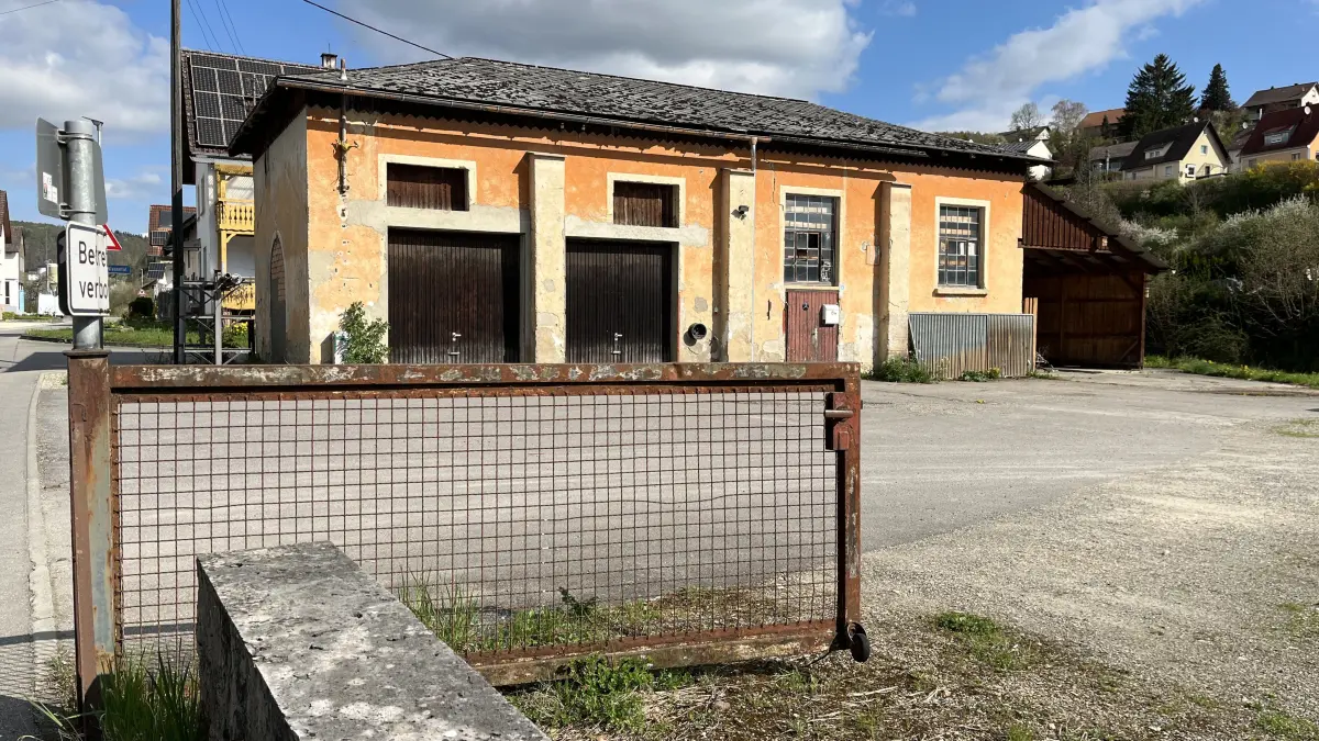 Der ehemalige Bauhof in der Hofstraße 4 in Zwiefalten. Dort soll über ein Konzeptverfahren ein neues Wohnprojekt entstehen.