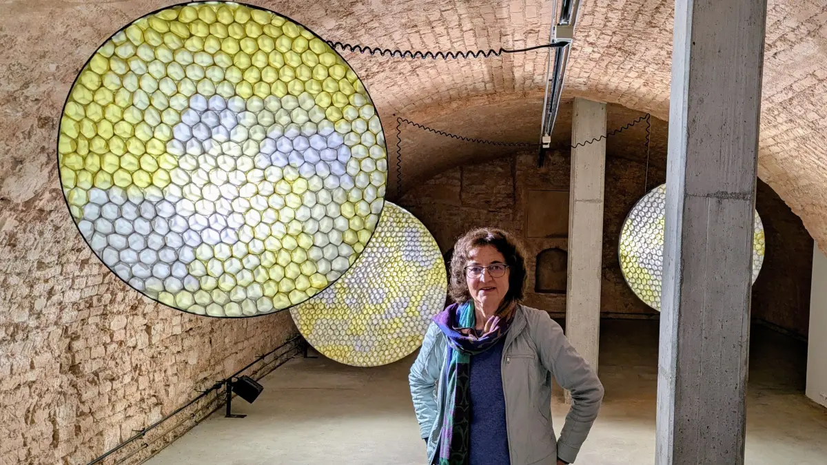 Jeanette Zippel im Keller des Museums.